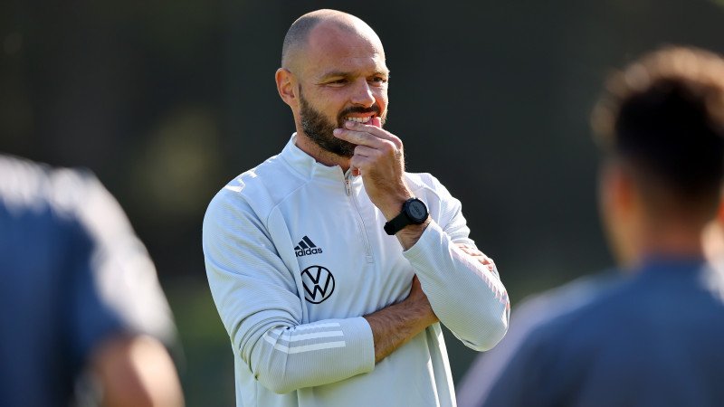 "HW4! - Kult-Kicker zu Gast im Salzburg-Training