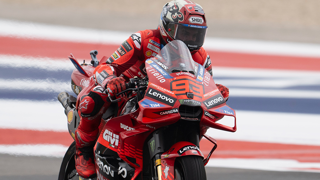 Beinahe gestürzt! <a href='/de/daten/news/marc-marquez/' class='tag'>Marc Marquez</a> gewinnt USA-Sprint trotzdem