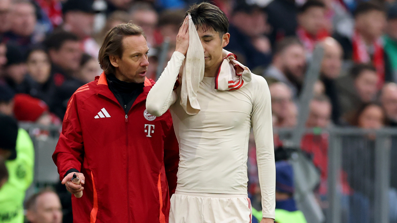 Bitter! Bayern-Verteidiger erleidet Knochenbruch