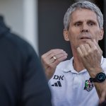 Didi Kühbauer sieht gegen Sturm Graz Rot!