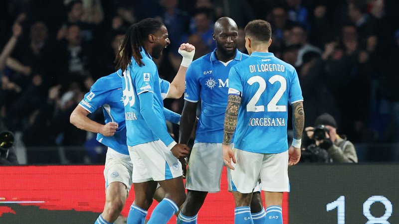 Serie A: Napoli schießt Milan ins Tabellen-Niemandsland!