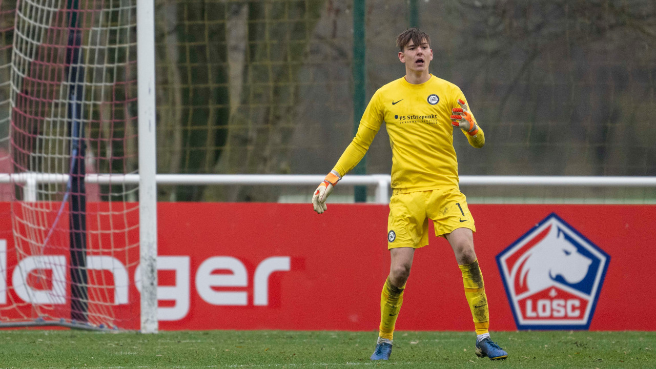 Sturm verlängert mit zwei Talenten