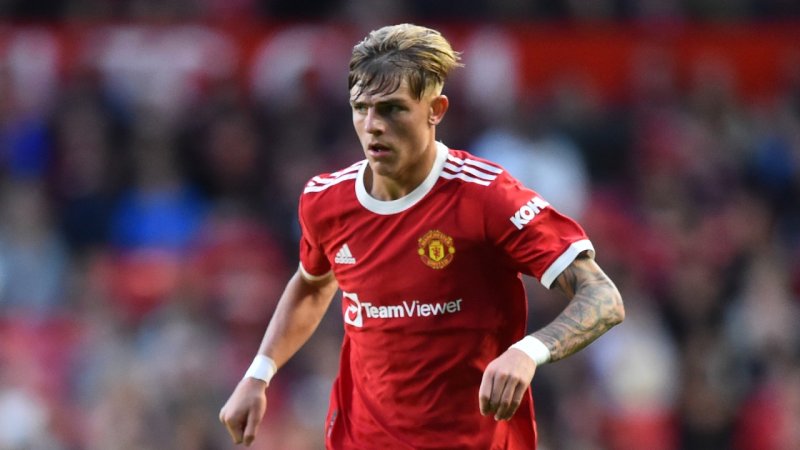 Diese vereinslosen Fußball-Stars sind noch zu haben