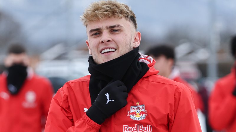 Statement? Youth-League-Kicker verdrängt Bobby Clark