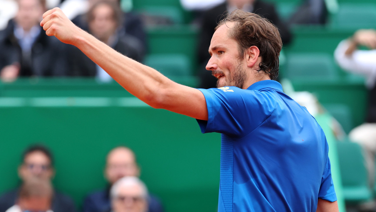 Daniil Medvedev gewinnt in Monte Carlo gegen Landsmann