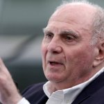 Uli Hoeneß: "Der FC Bayern muss sparen"