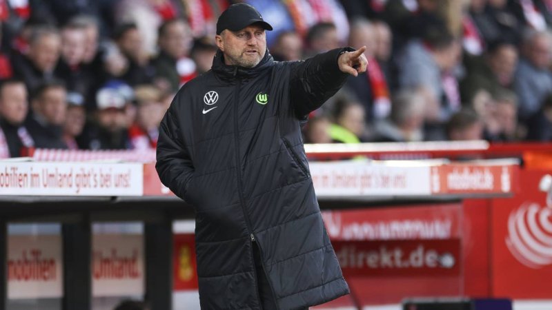 Hasenhüttl unterliegt mit Wolfsburg gegen Ex-Klub Leipzig