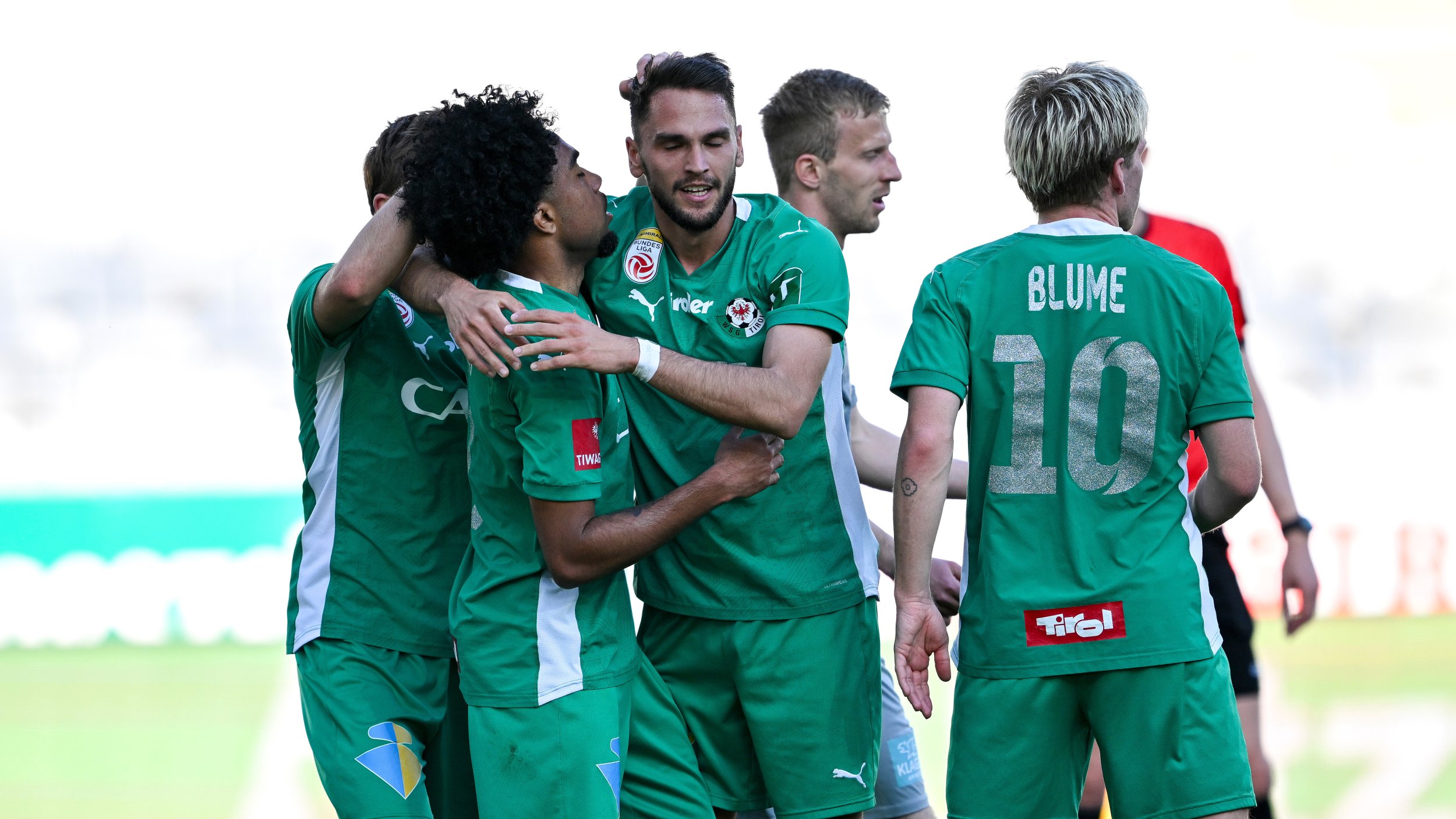 Acht Tore! <a href='/de/daten/news/fussball/wsg-tirol/' class='tag'>WSG Tirol</a> biegt Klagenfurt zuhause