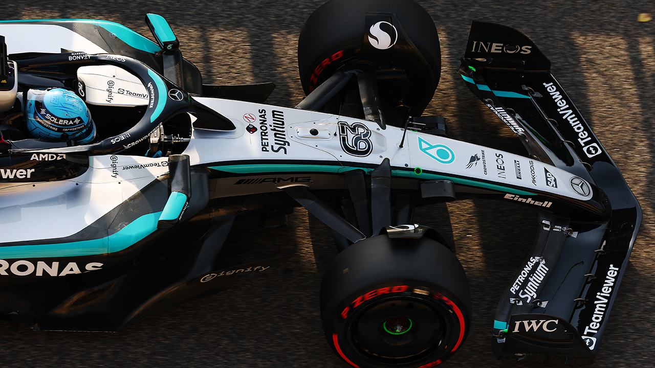 Strafe! Beide Mercedes-Piloten verlieren ihren Startplatz