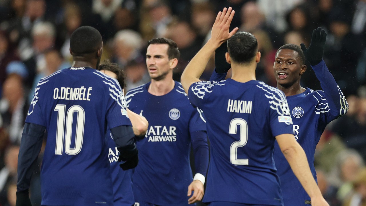 PSG zittert sich gegen Aston Villa ins Halbfinale