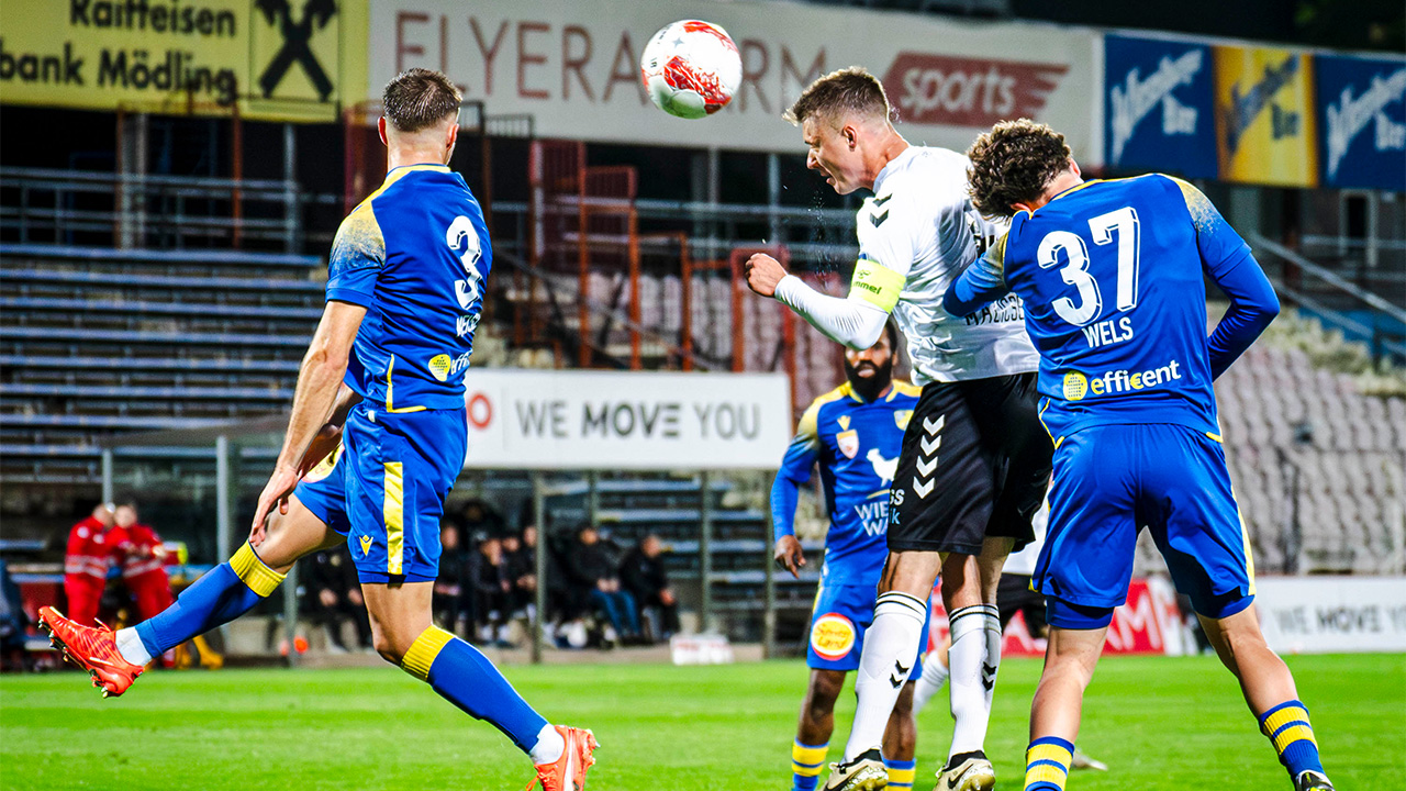 Leader Admira rettet Remis gegen gefährliches Stripfing