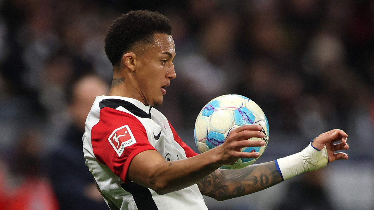 Nullnummer! Frankfurt lässt in Augsburg Punkte liegen