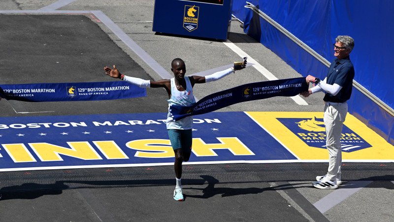13 Jahre nach Bruder: Kenianer Korir gewinnt Boston-Marathon