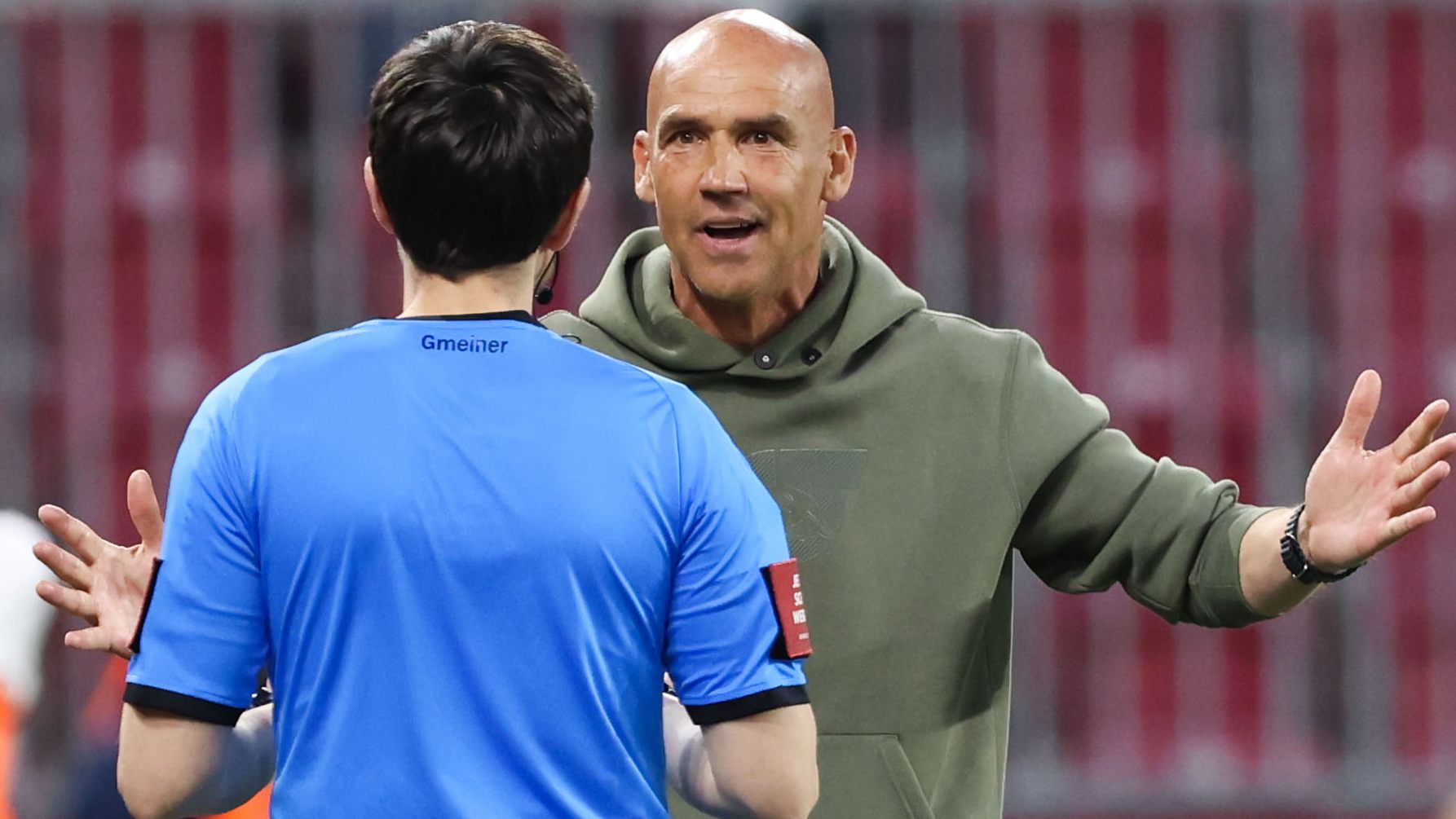 "Jede Woche ein neuer Skandal" - Wieder Schiri-Ärger bei RBS