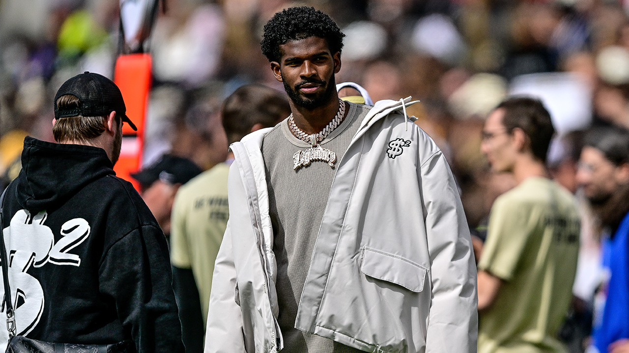 <a href='/de/daten/news/american-football/nfl/' class='tag'>NFL</a>-Draft: Shedeur Sanders wird bis zu Tag 3 durchgereicht!