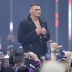 Suspendiert! WWE-Star Gunther attackierte Kommentator-Duo