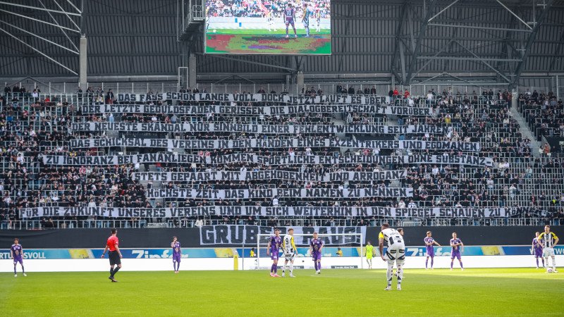So haben die LASK-Spieler die "Gruber raus"-Aktion erlebt