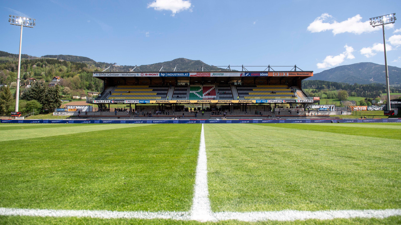 WAC-Arena nach Cup-Party in Flammen!