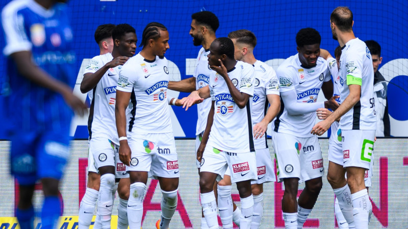 Trotz Unterzahl! Sturm gewinnt gegen Blau-Weiß knapp