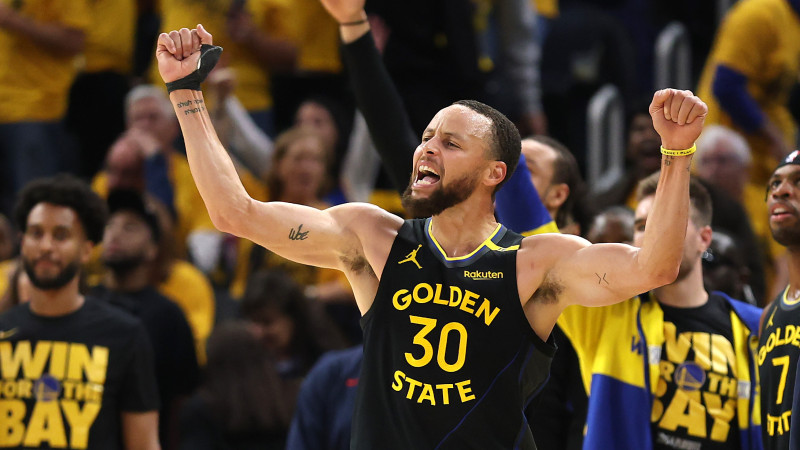 <a href='/de/daten/news/basketball/nba/' class='tag'>NBA</a>-Playoffs: Curry und Golden State gewinnen erstes Spiel