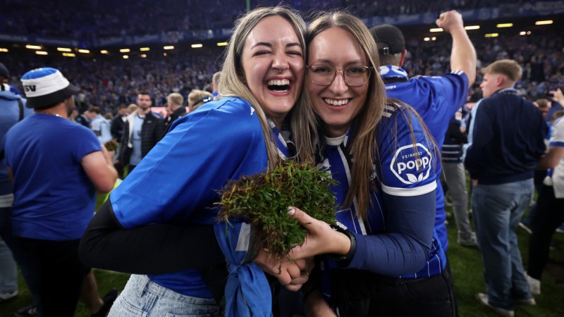 Der HSV ist zurück! Die besten Bilder der Aufstiegsparty