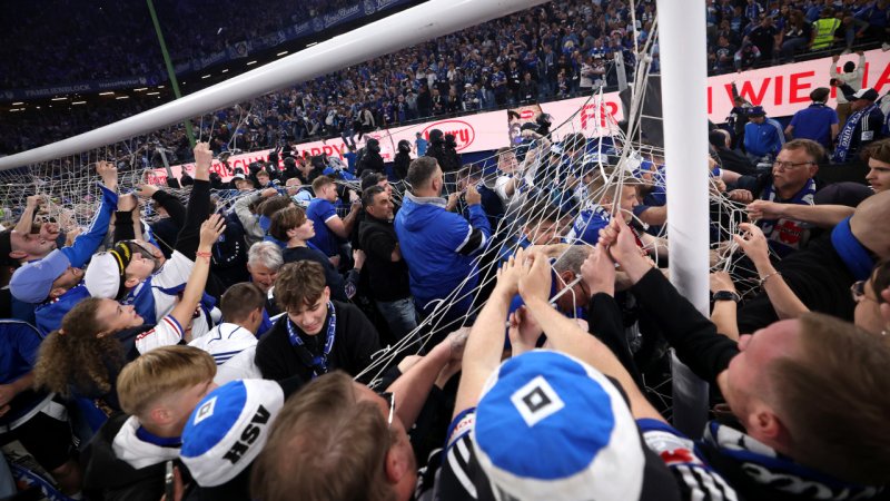 Der HSV ist zurück! Die besten Bilder der Aufstiegsparty