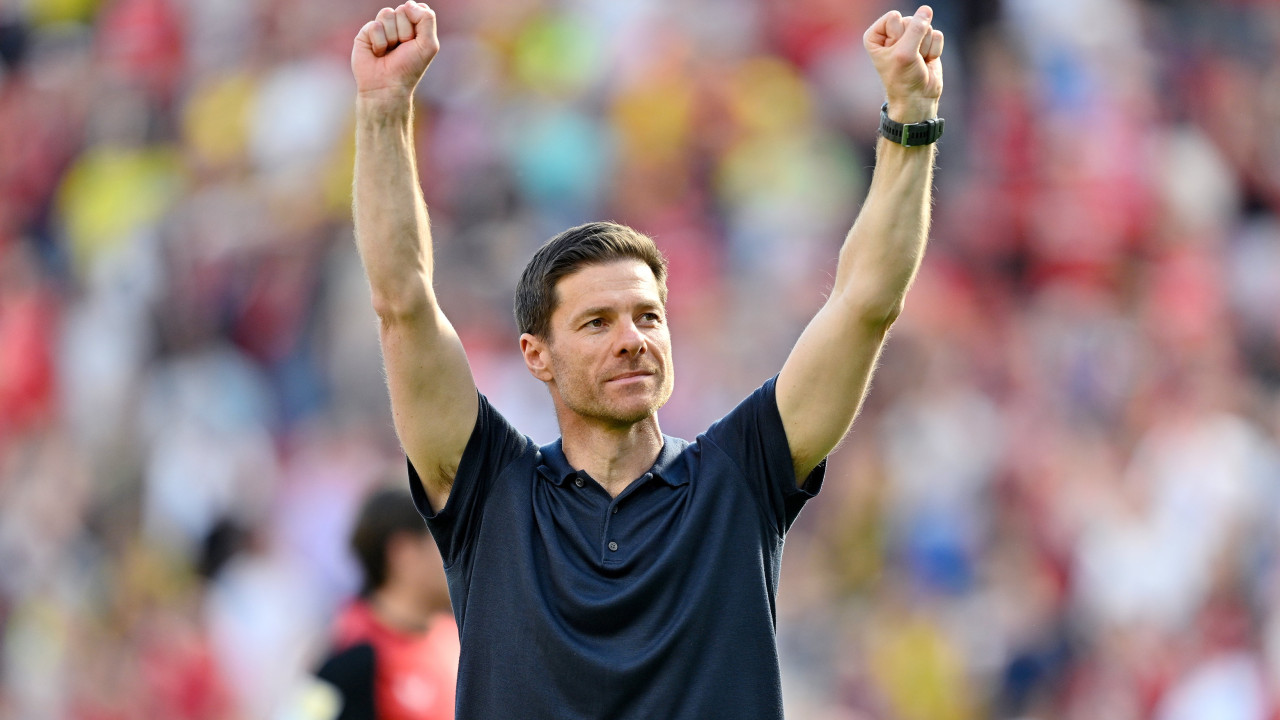 <a href='/de/daten/news/fussball/real-madrid/' class='tag'>Real Madrid</a>: Alonso kommt früher als gedacht