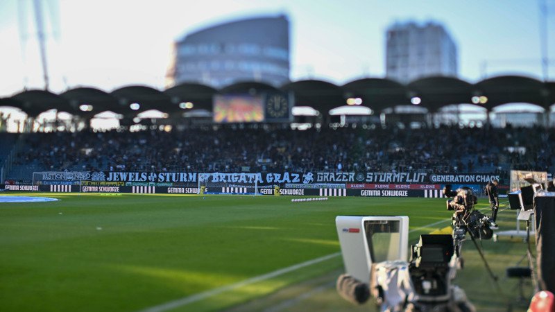 Angriff in Stadiongarage: Polizei forscht Sturm-Fans aus