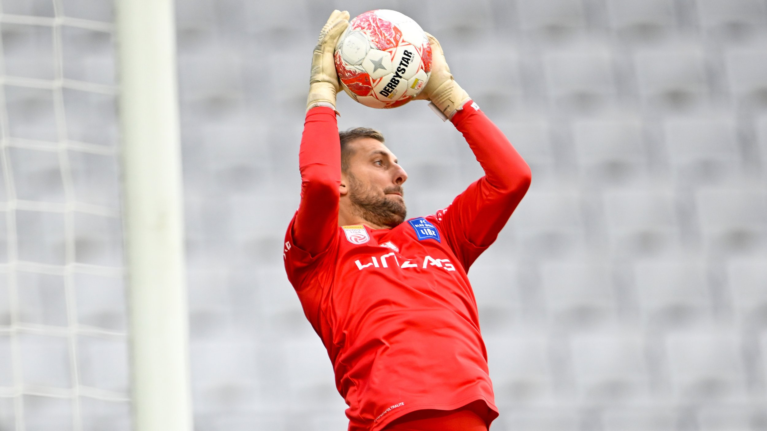 Bitter! Blau-Weiß-Keeper erneut schwer verletzt