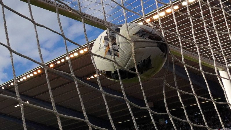 Siegtor nach Herzinfarkt: Englischer Profi mit irrer Story