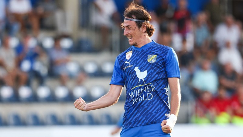 Amstetten bedient sich bei Ligakonkurrent Stripfing