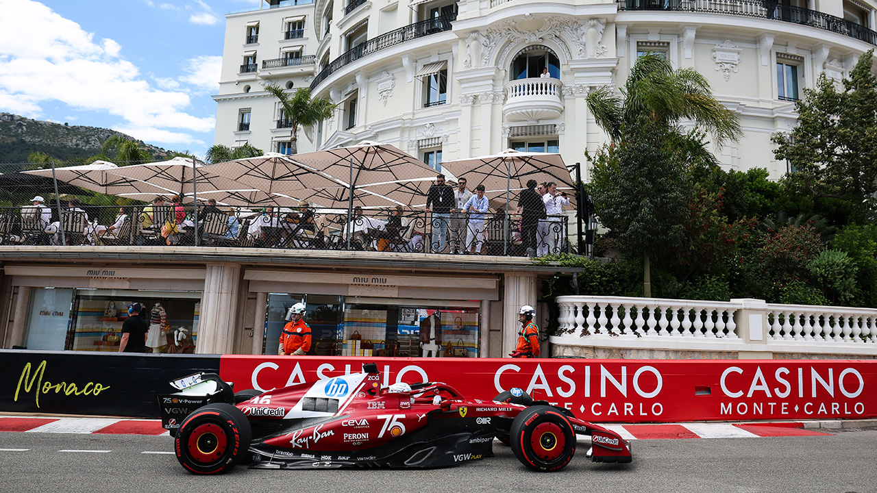 FP1: Lokalmatador Leclerc setzt erste Bestzeit im Fürstentum
