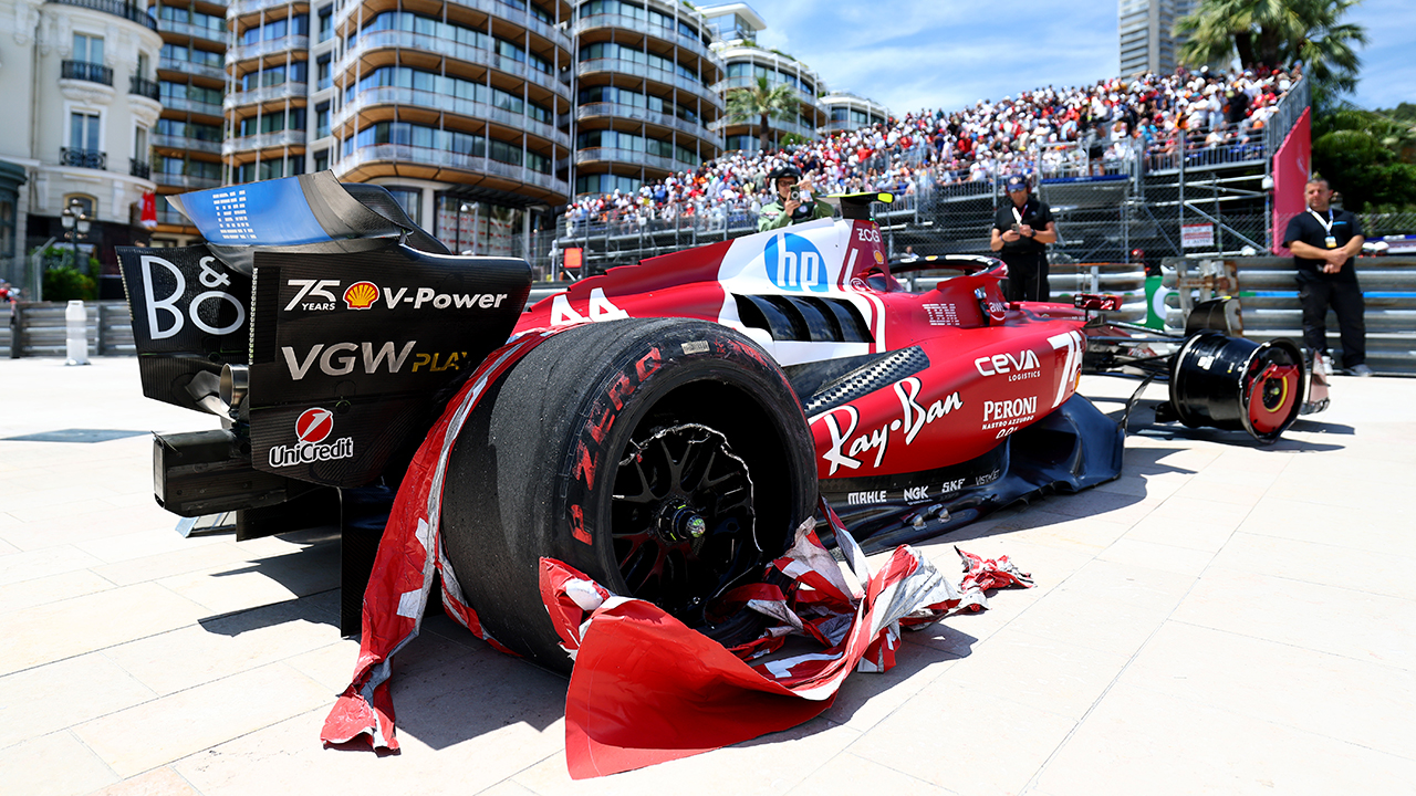 Hamilton crasht im letzten Monaco-Training - Leclerc voran
