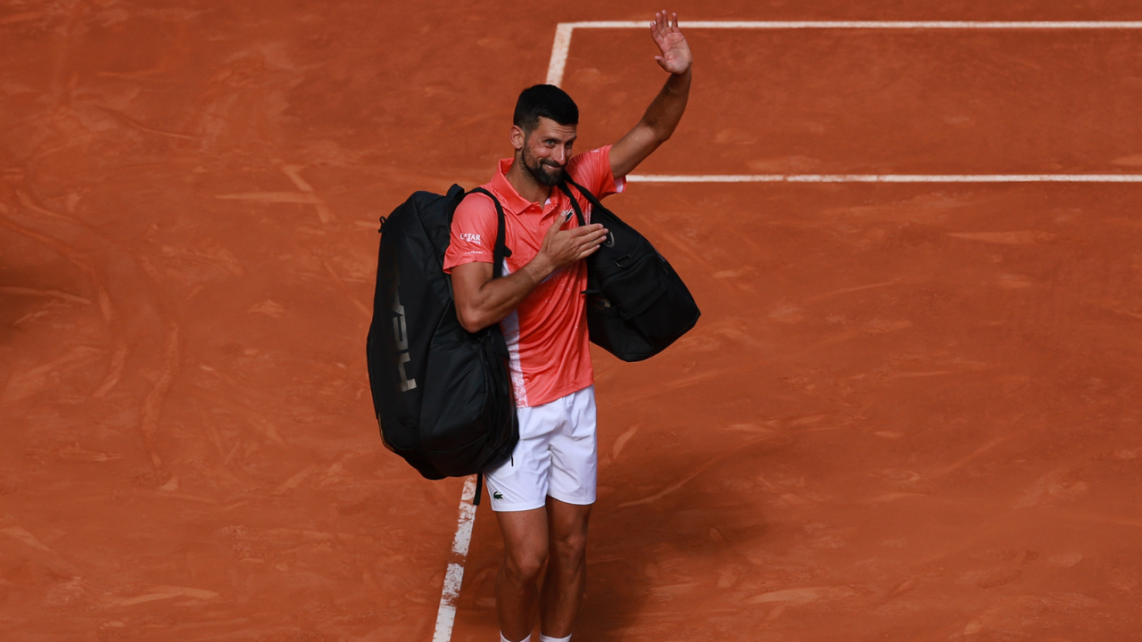 Endlich! <a href='/de/daten/news/tennis/novak-djokovic/' class='tag'>Novak Djokovic</a> feiert seinen "100er"