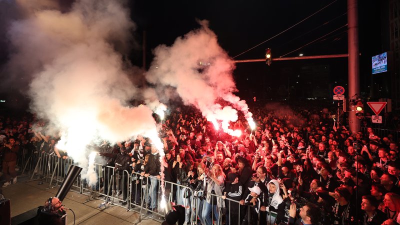 Die besten Bilder: Sturms Party-Nacht vor dem Stadion