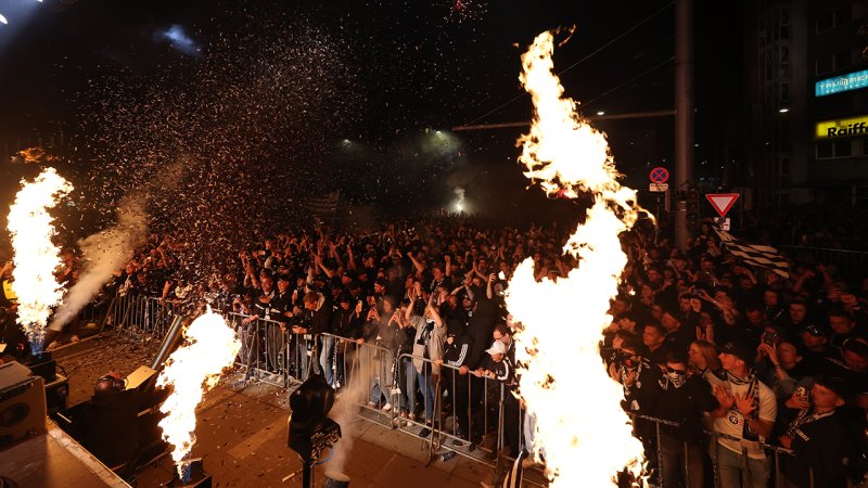 Die besten Bilder: Sturms Party-Nacht vor dem Stadion