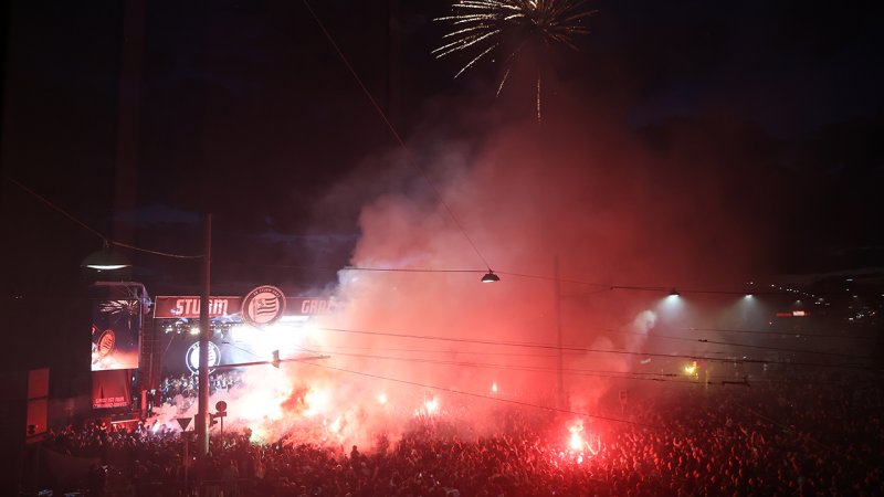Die besten Bilder: Sturms Party-Nacht vor dem Stadion