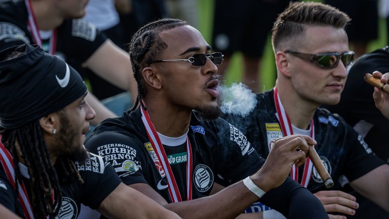 Miteinander lustig sans! So bejubelt Sturm den Teller