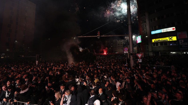 Ausschreitungen! Grazer Meisterfeier fordert Verletzte