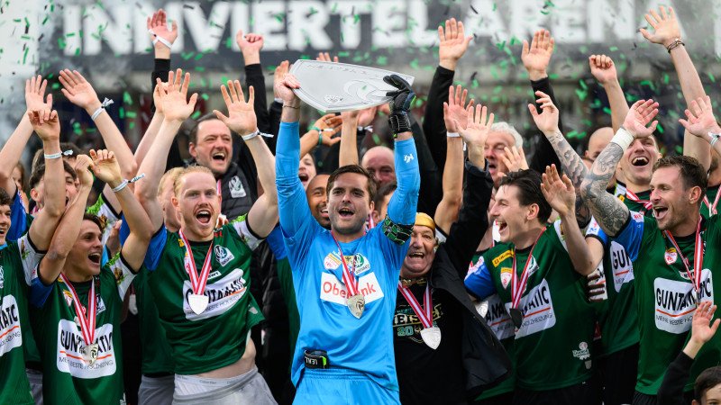 Die besten Bilder: Meister-Party in Ried!