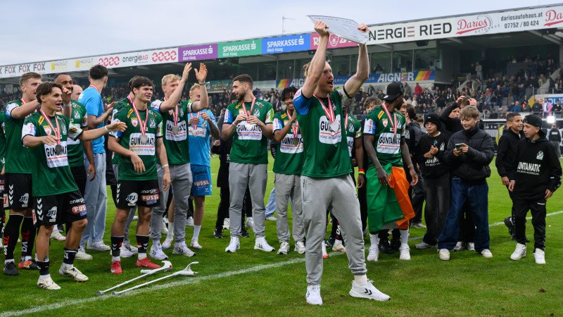 Die besten Bilder: Meister-Party in Ried!