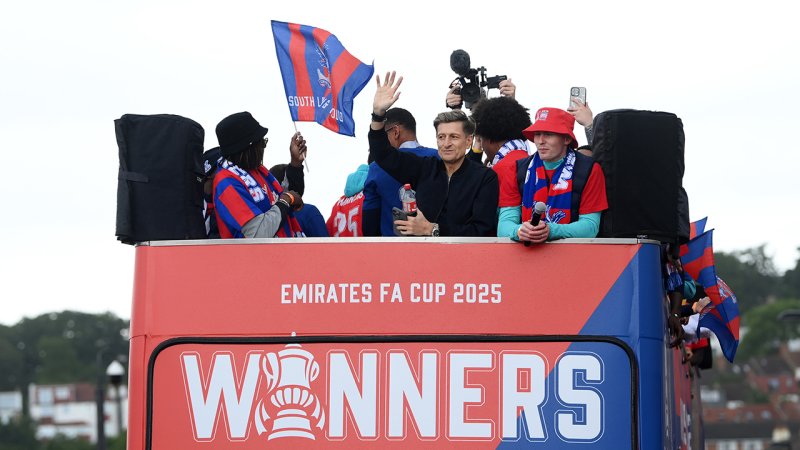 Pokal-Party bei Palace! Die besten Bilder der Titel-Parade