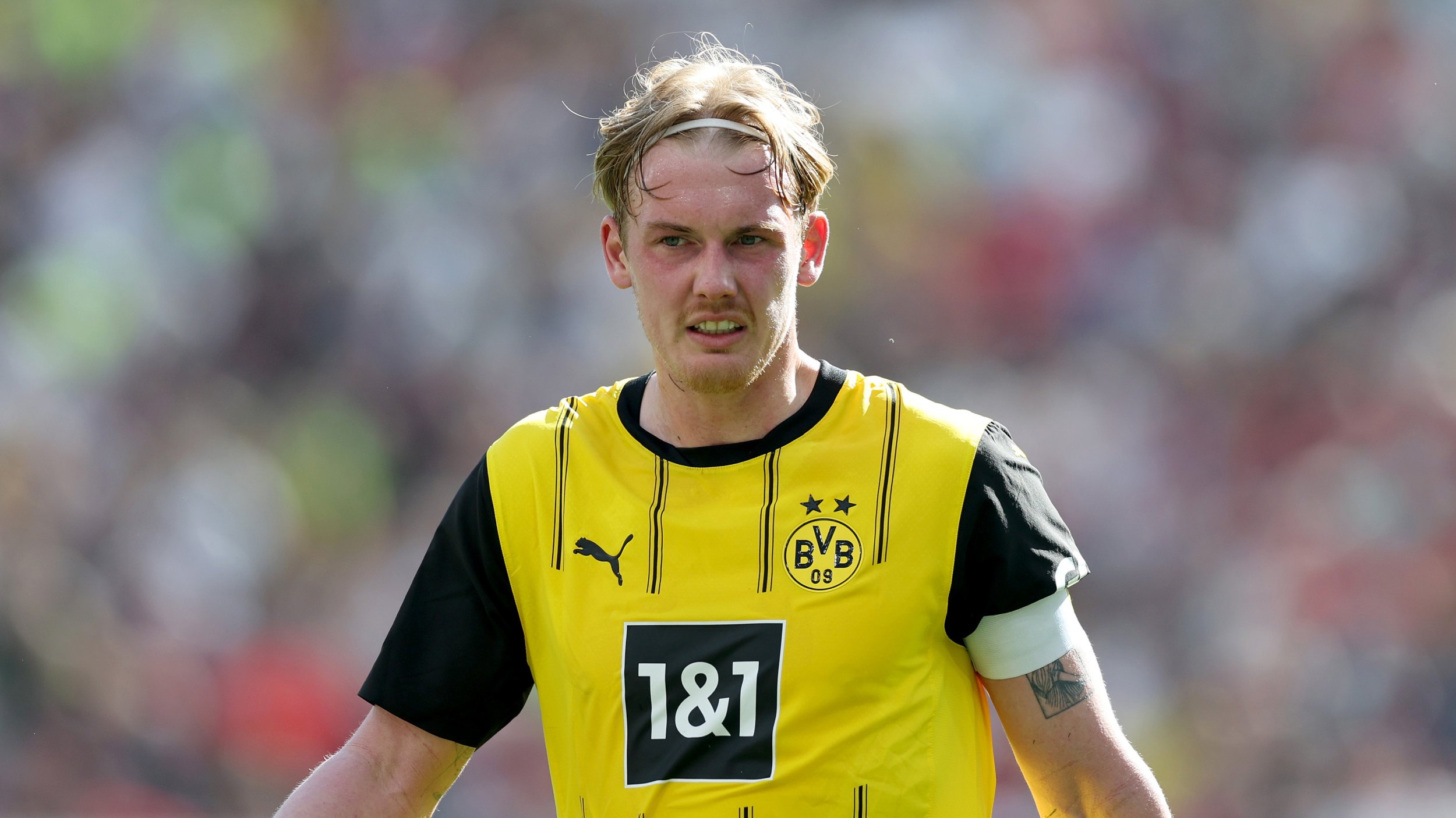 <a href='/de/daten/news/fussball/borussia-dortmund/' class='tag'>Borussia Dortmund</a> präsentiert neuen Hauptsponsor