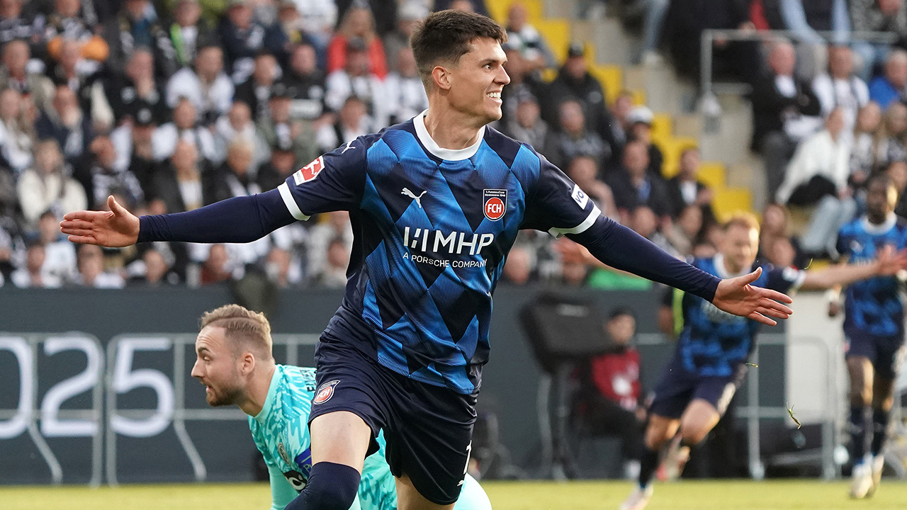 Relegations-Goalgetter ist Legionär der Woche