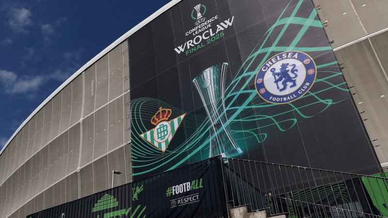 Hier kannst du das Conference-League-Finale live schauen