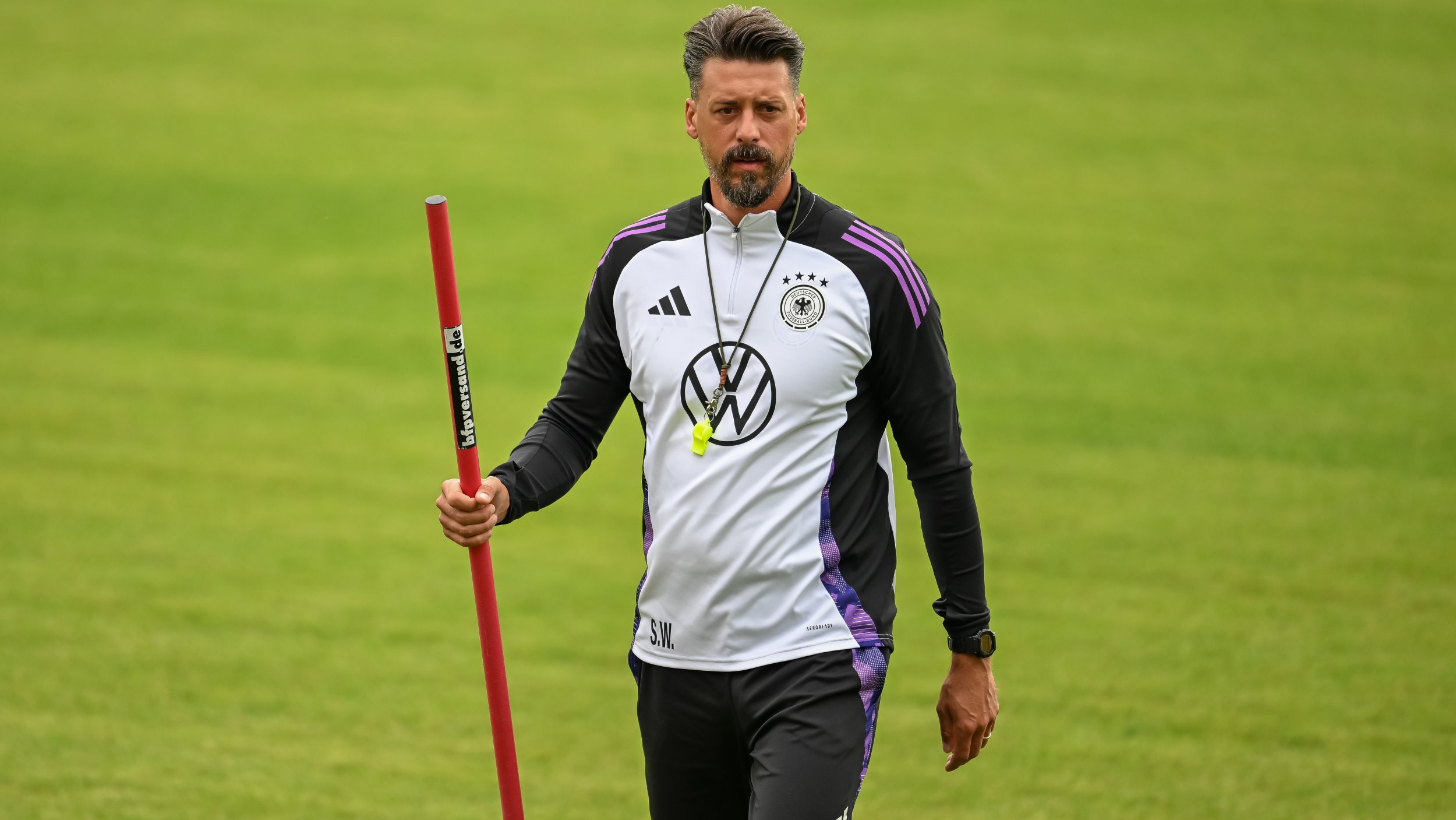 Offiziell: Das ist neue Cheftrainer vom <a href='/de/daten/news/fussball/fc-augsburg/' class='tag'>FC Augsburg</a>
