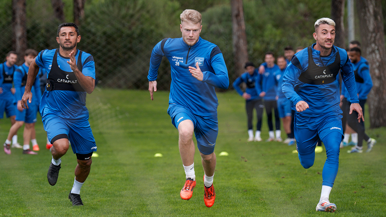 Verteidiger wechselt von Blau-Weiß Linz in die <a href='/de/daten/news/fussball/2--liga/' class='tag'>2. Liga</a>