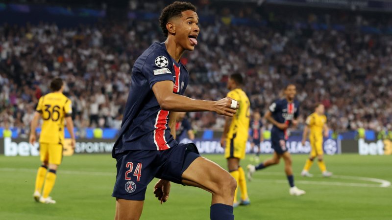 Bilder! So lässt es PSG mit dem Henkelpott krachen