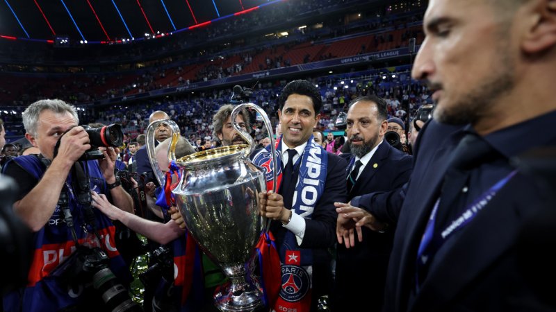 Bilder! So lässt es PSG mit dem Henkelpott krachen