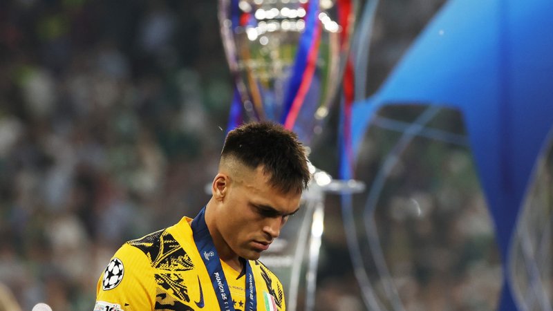 Bilder! So lässt es PSG mit dem Henkelpott krachen